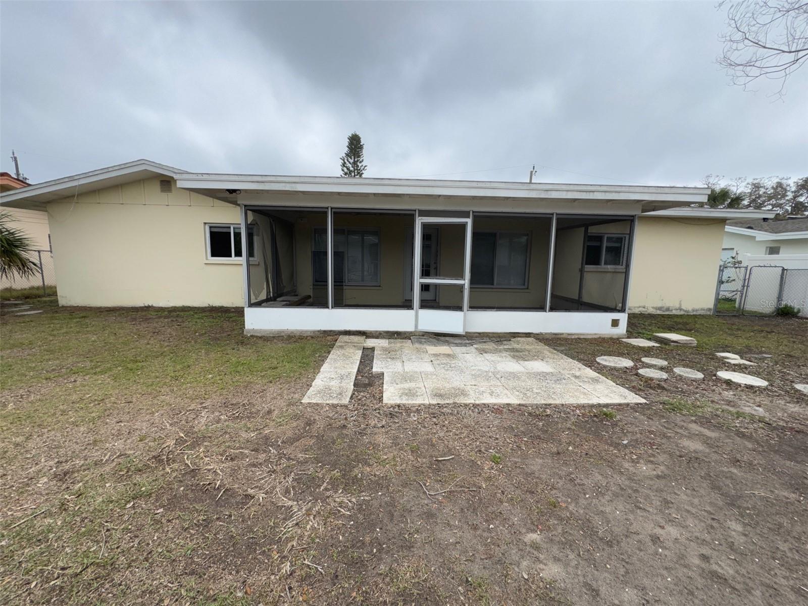 1998 COVE DR, LARGO, FL, 33774