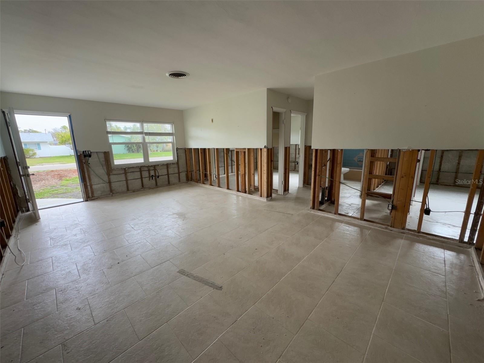 1998 COVE DR, LARGO, FL, 33774