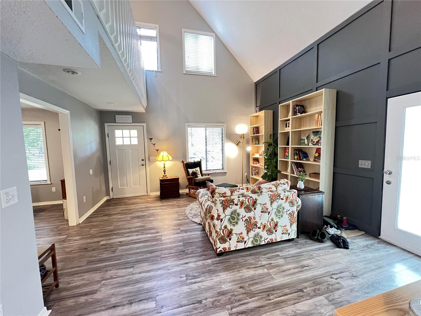 25704 ABERDOVEY AVE, SORRENTO, FL, 32776