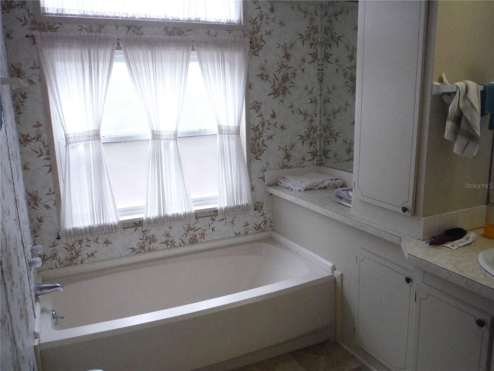 133 CLUBVIEW DR #137, SAFETY HARBOR, FL, 34695