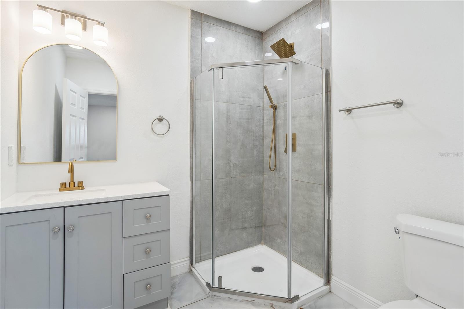 419 92ND AVE N, ST PETERSBURG, FL, 33702