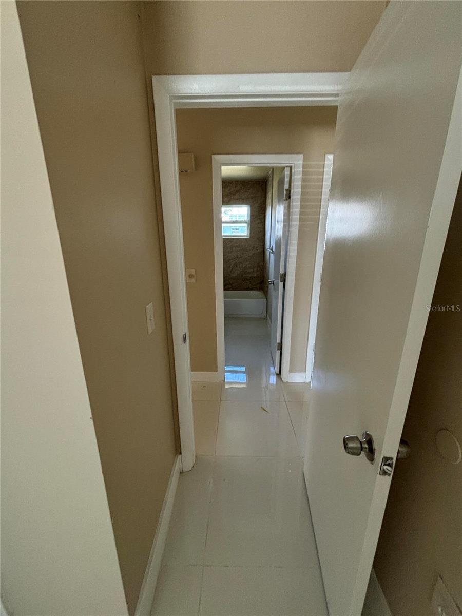 3235 DELRAY DR, TAMPA, FL, 33619