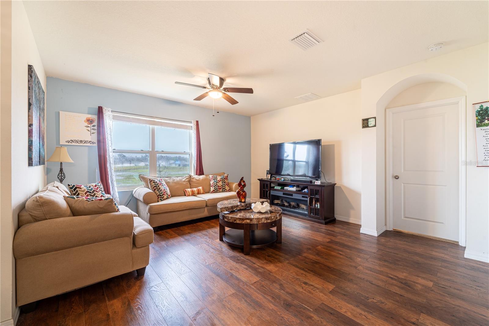 35661 JENNY LYNNE CIR, ZEPHYRHILLS, FL, 33541