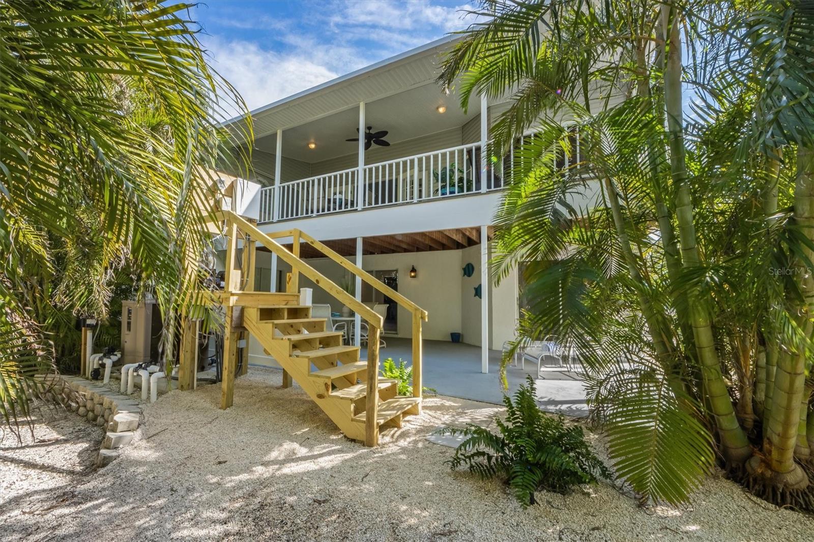 9 PALM HARBOR DR, HOLMES BEACH, FL, 34217