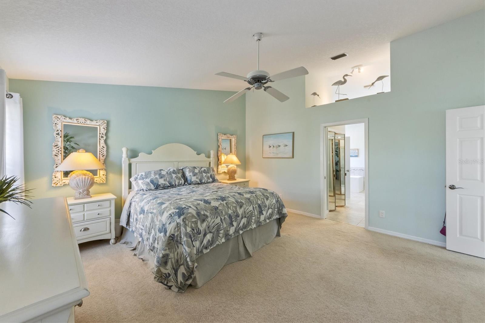 9 PALM HARBOR DR, HOLMES BEACH, FL, 34217