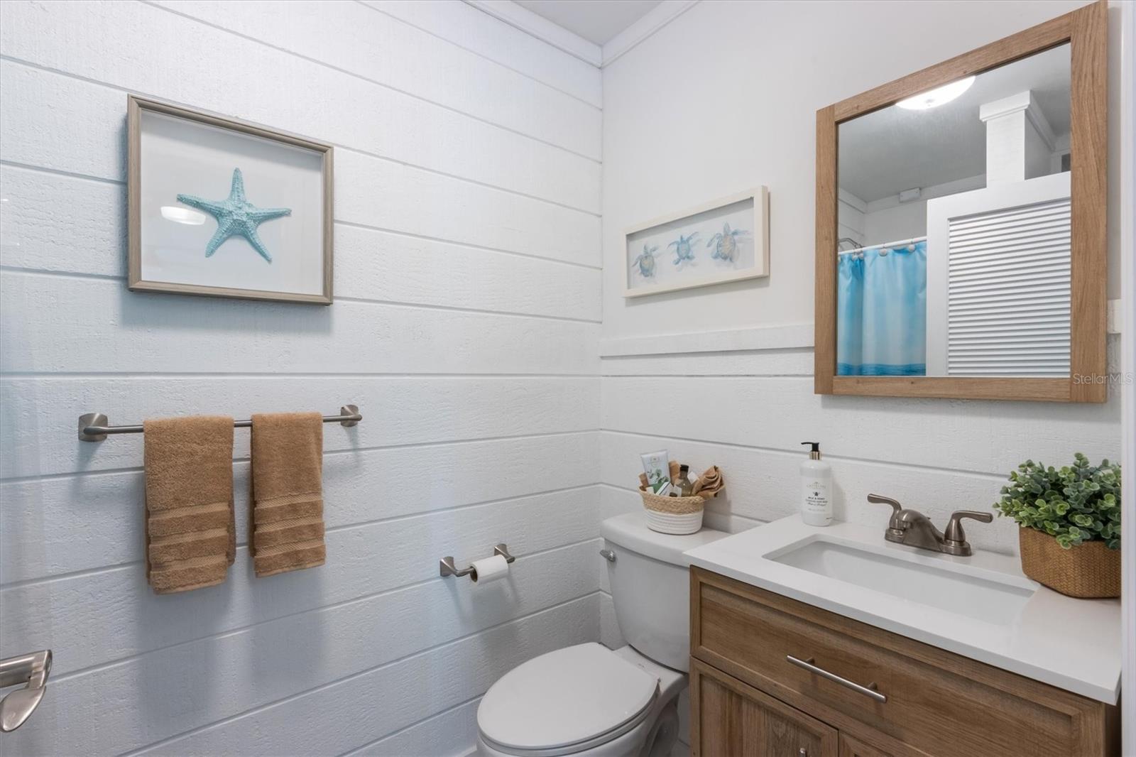 9 PALM HARBOR DR, HOLMES BEACH, FL, 34217