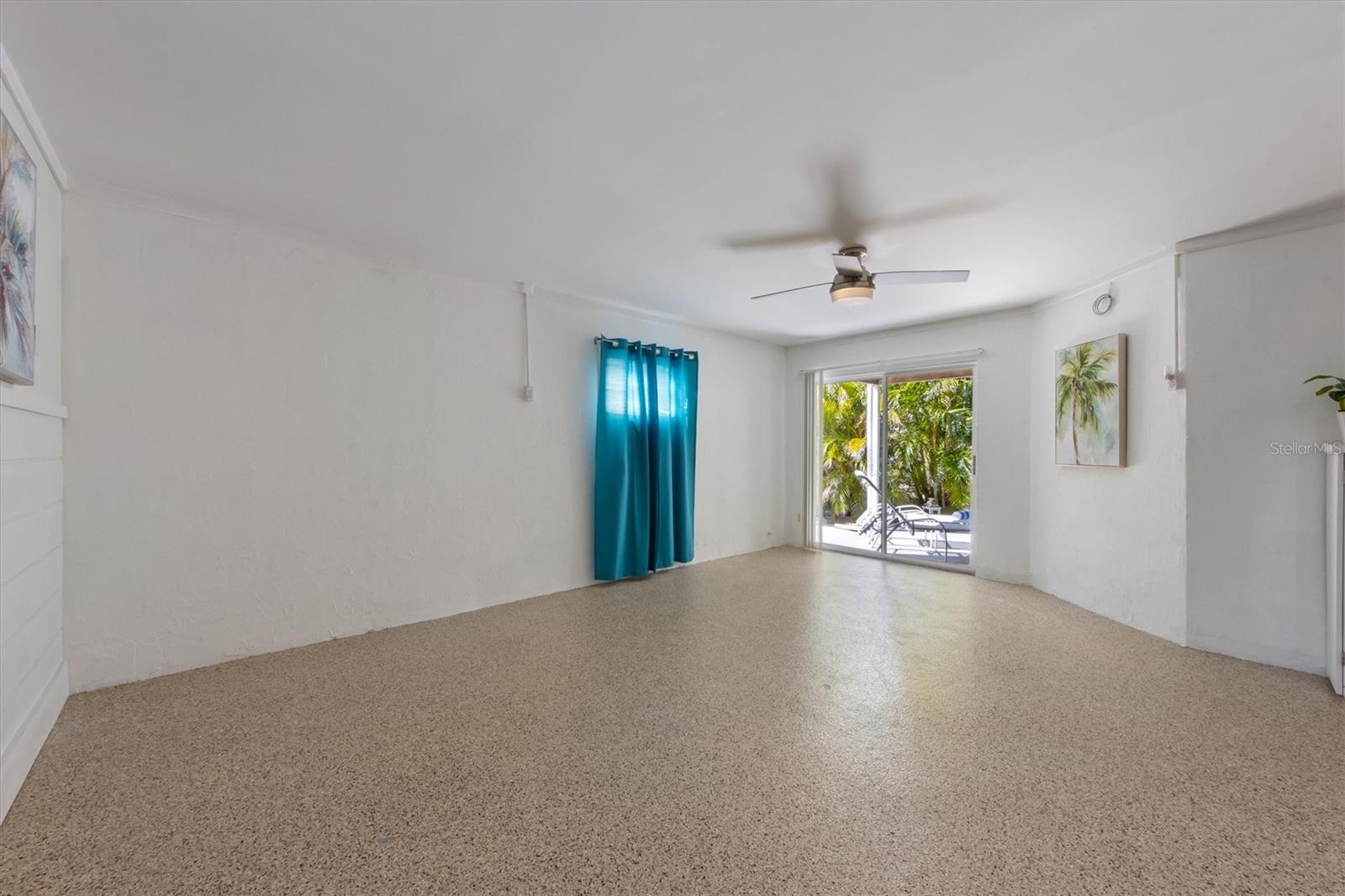 9 PALM HARBOR DR, HOLMES BEACH, FL, 34217