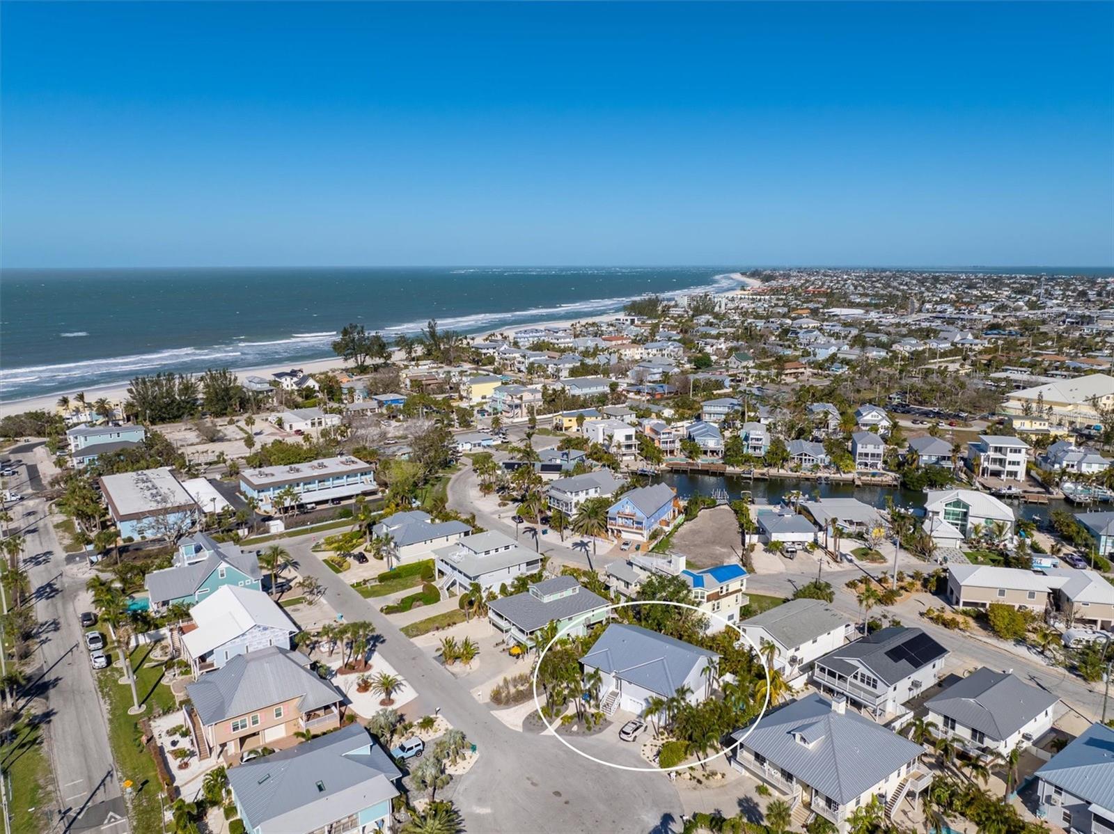 9 PALM HARBOR DR, HOLMES BEACH, FL, 34217
