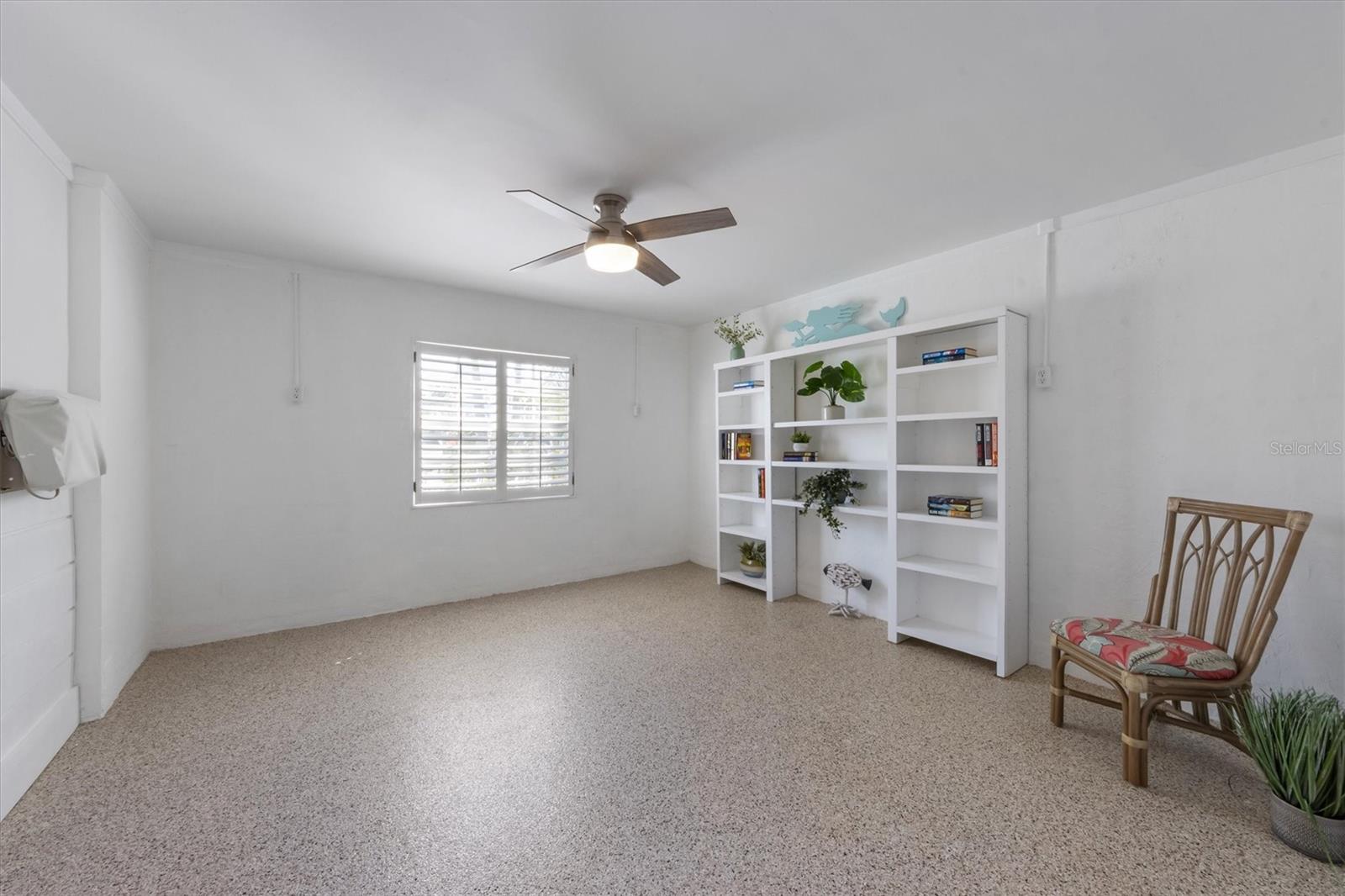9 PALM HARBOR DR, HOLMES BEACH, FL, 34217