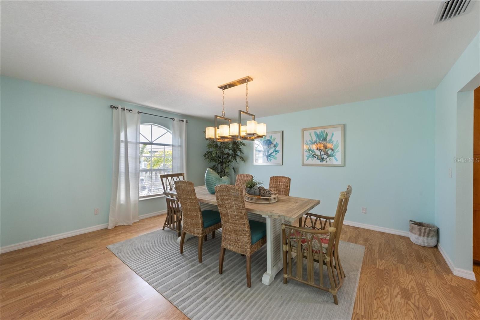 9 PALM HARBOR DR, HOLMES BEACH, FL, 34217