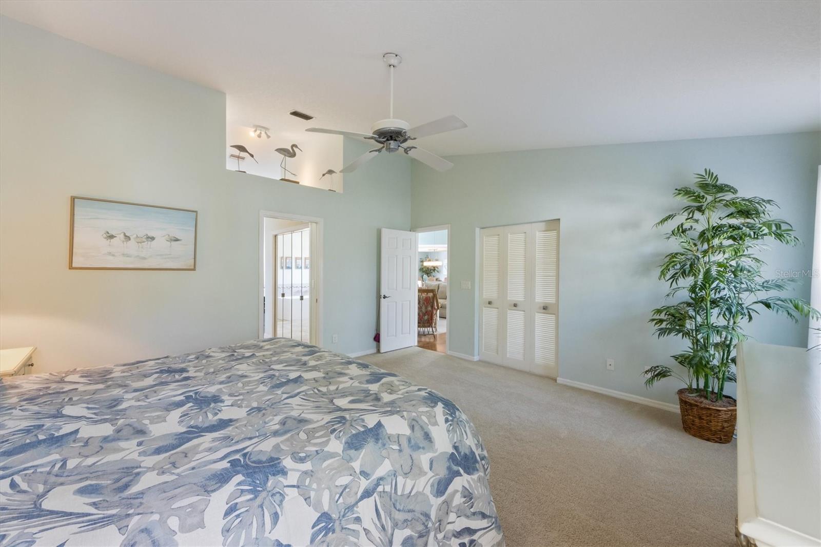 9 PALM HARBOR DR, HOLMES BEACH, FL, 34217