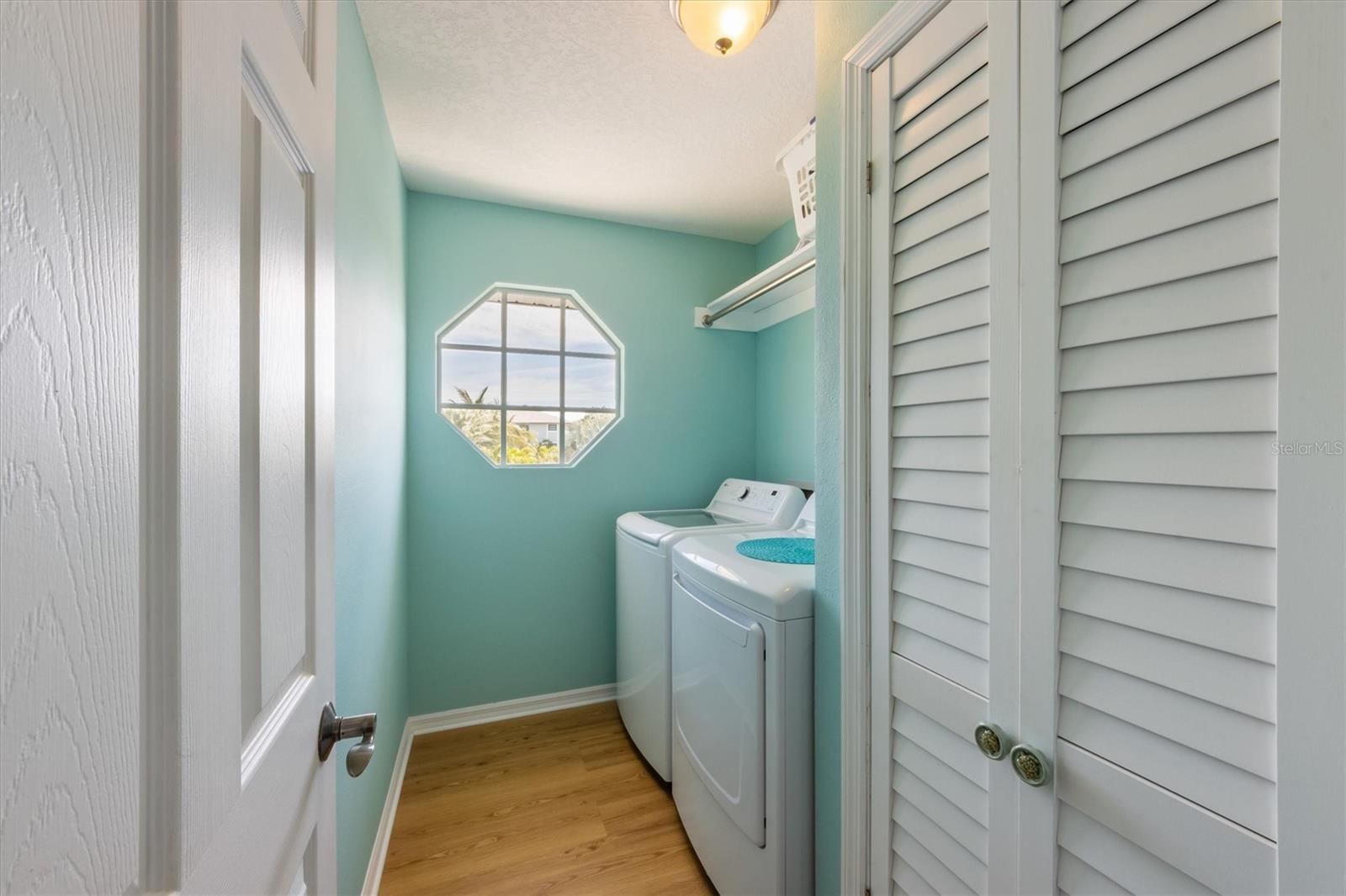 9 PALM HARBOR DR, HOLMES BEACH, FL, 34217