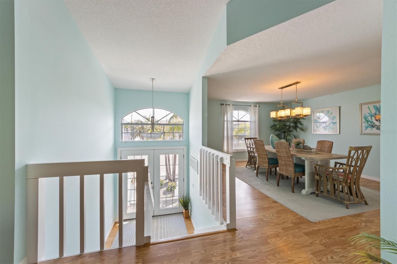 9 PALM HARBOR DR, HOLMES BEACH, FL, 34217