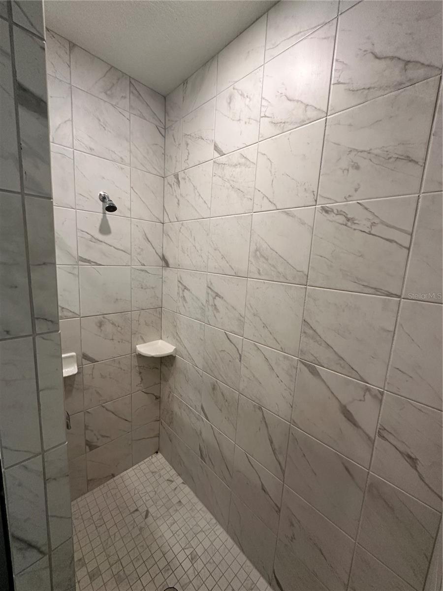 8 WOOD CREST LN, PALM COAST, FL, 32164