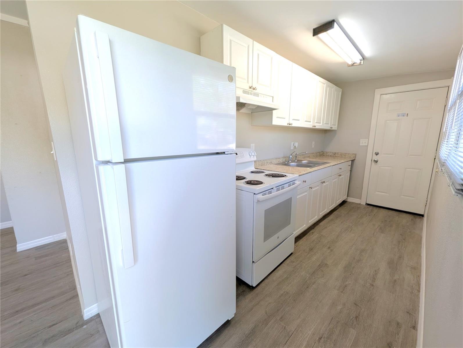 3205 CLIFFORD SAMPLE DR, TAMPA, FL, 33619