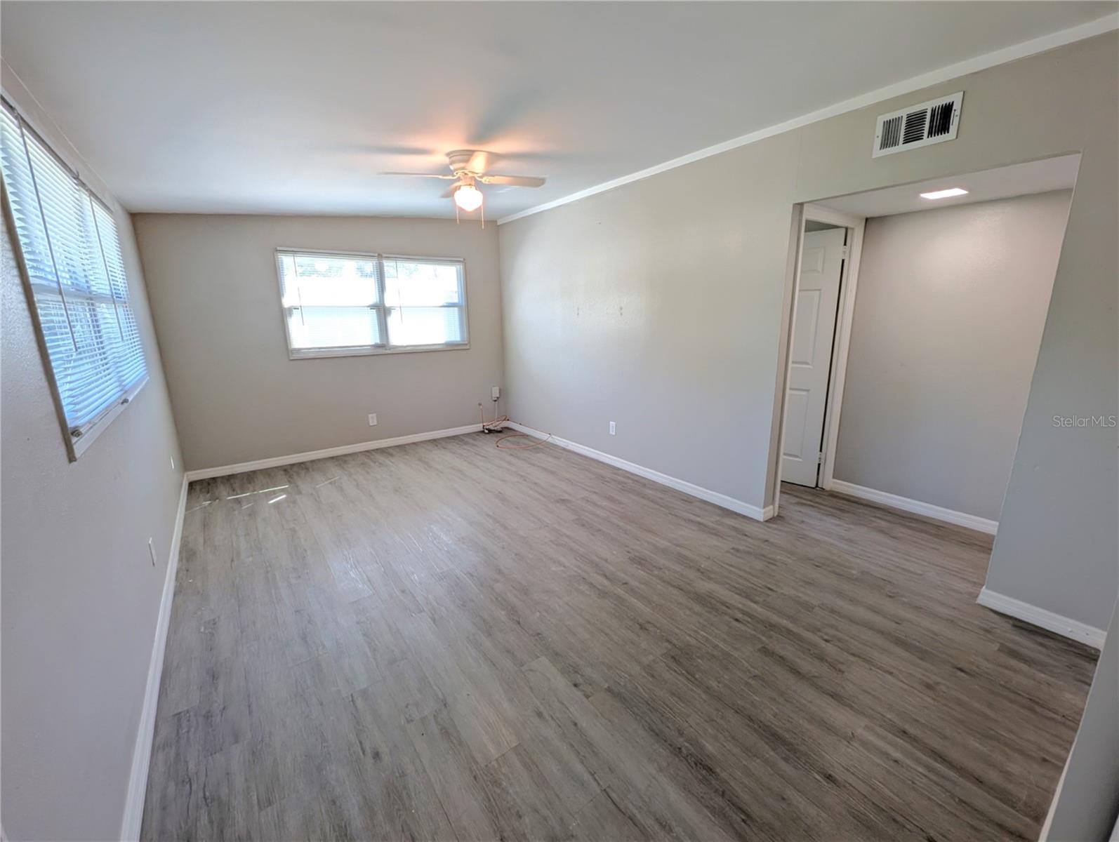 3205 CLIFFORD SAMPLE DR, TAMPA, FL, 33619