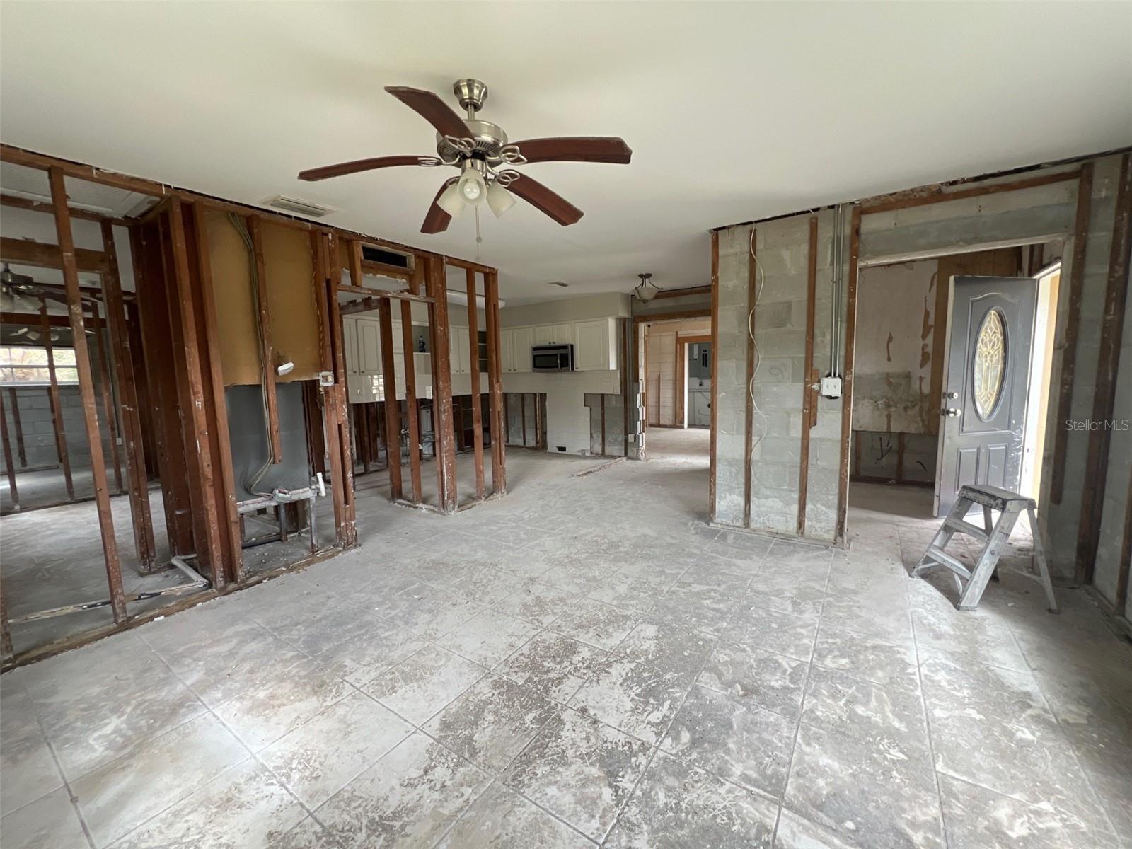4200 HUNTINGTON ST NE, ST PETERSBURG, FL, 33703