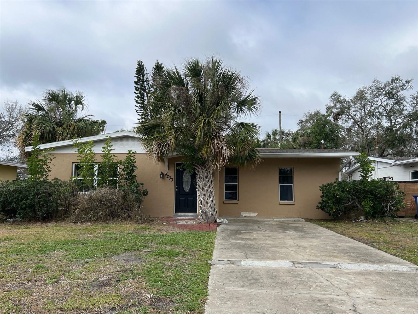 4200 HUNTINGTON ST NE, ST PETERSBURG, FL, 33703
