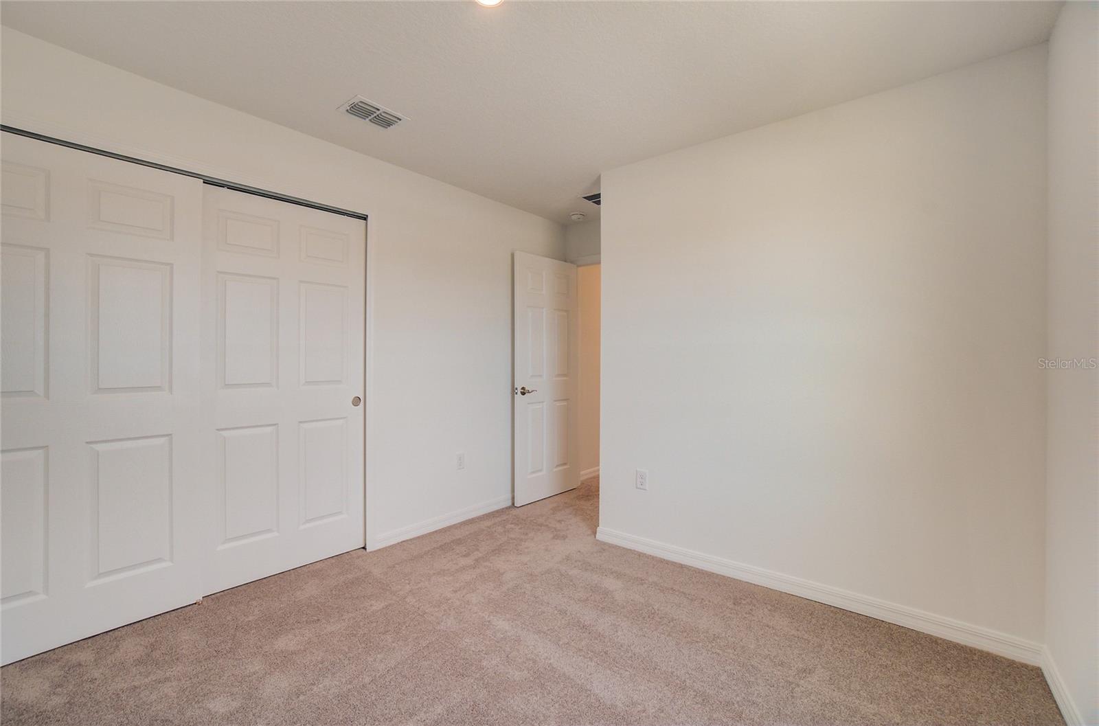 1136 CLAY BLVD, TAVARES, FL, 32778