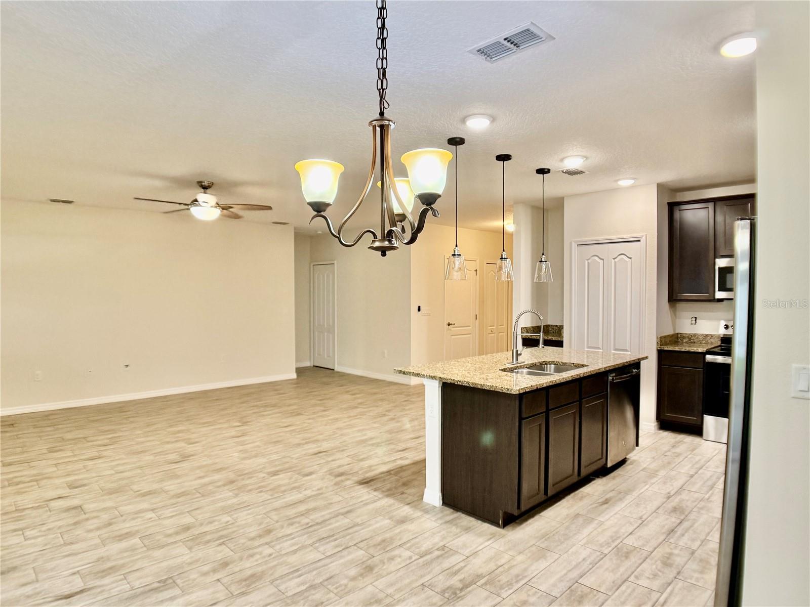 405 SARDINIA CIR, DAVENPORT, FL, 33837