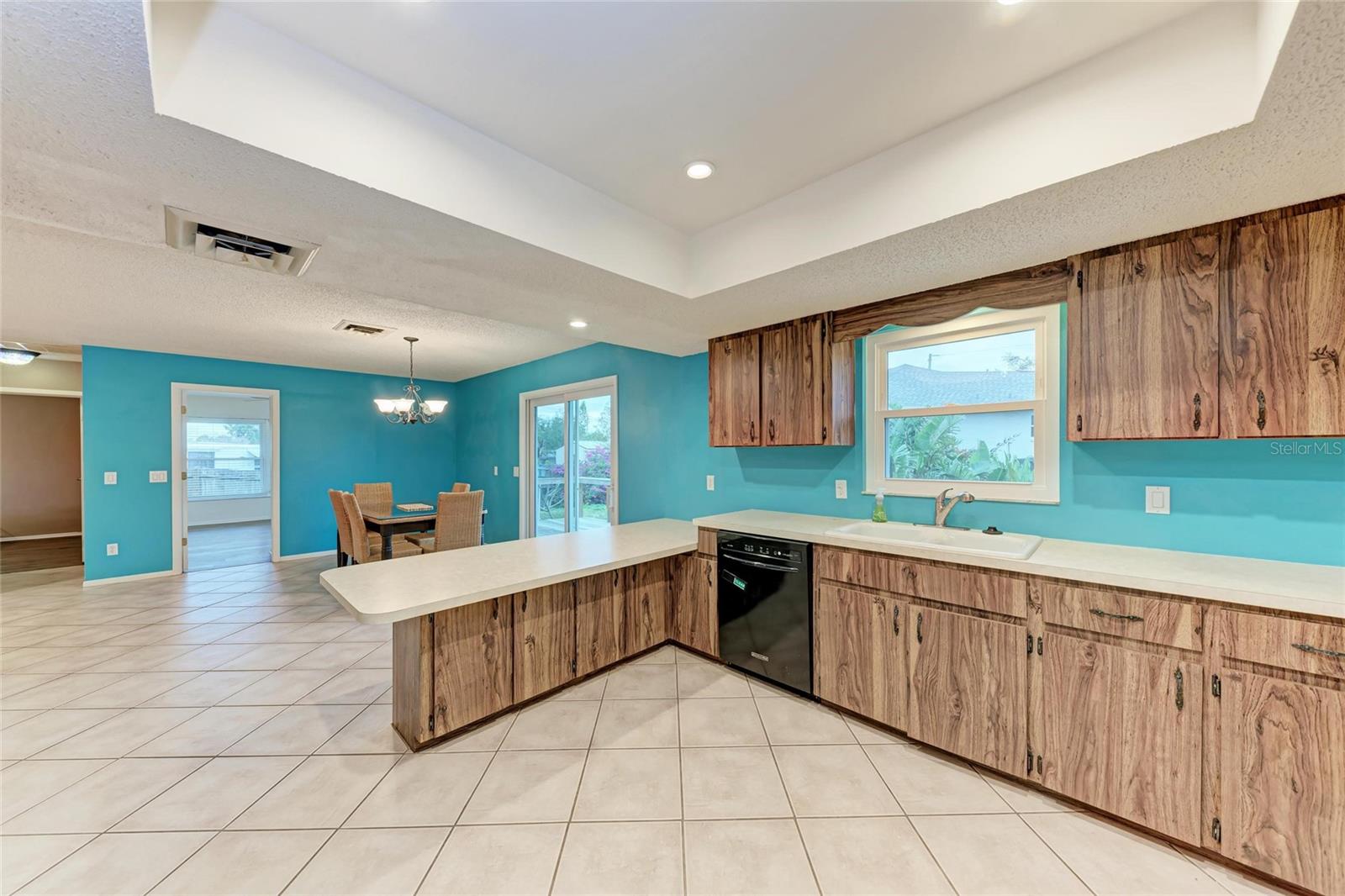 402 RAVENNA ST N, NOKOMIS, FL, 34275