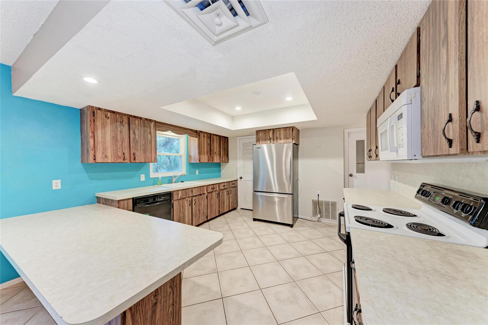 402 RAVENNA ST N, NOKOMIS, FL, 34275