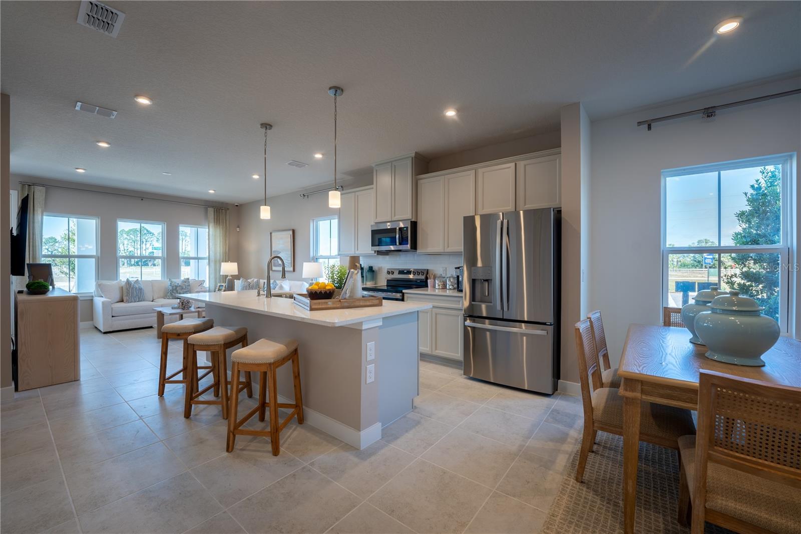 548 HIGHFALLS AVE, DEBARY, FL, 32713