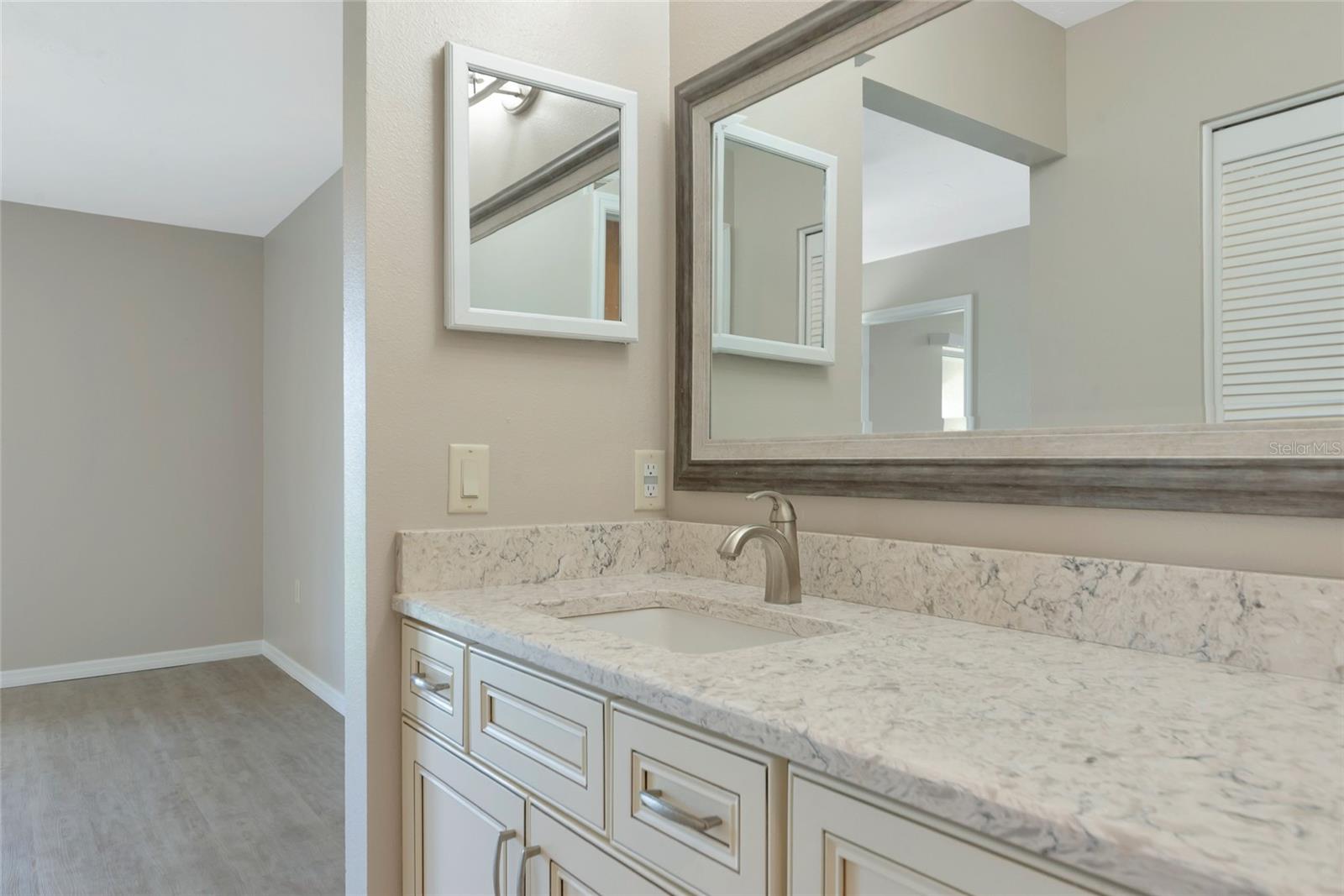 6503 STONE RIVER RD #305, BRADENTON, FL, 34203