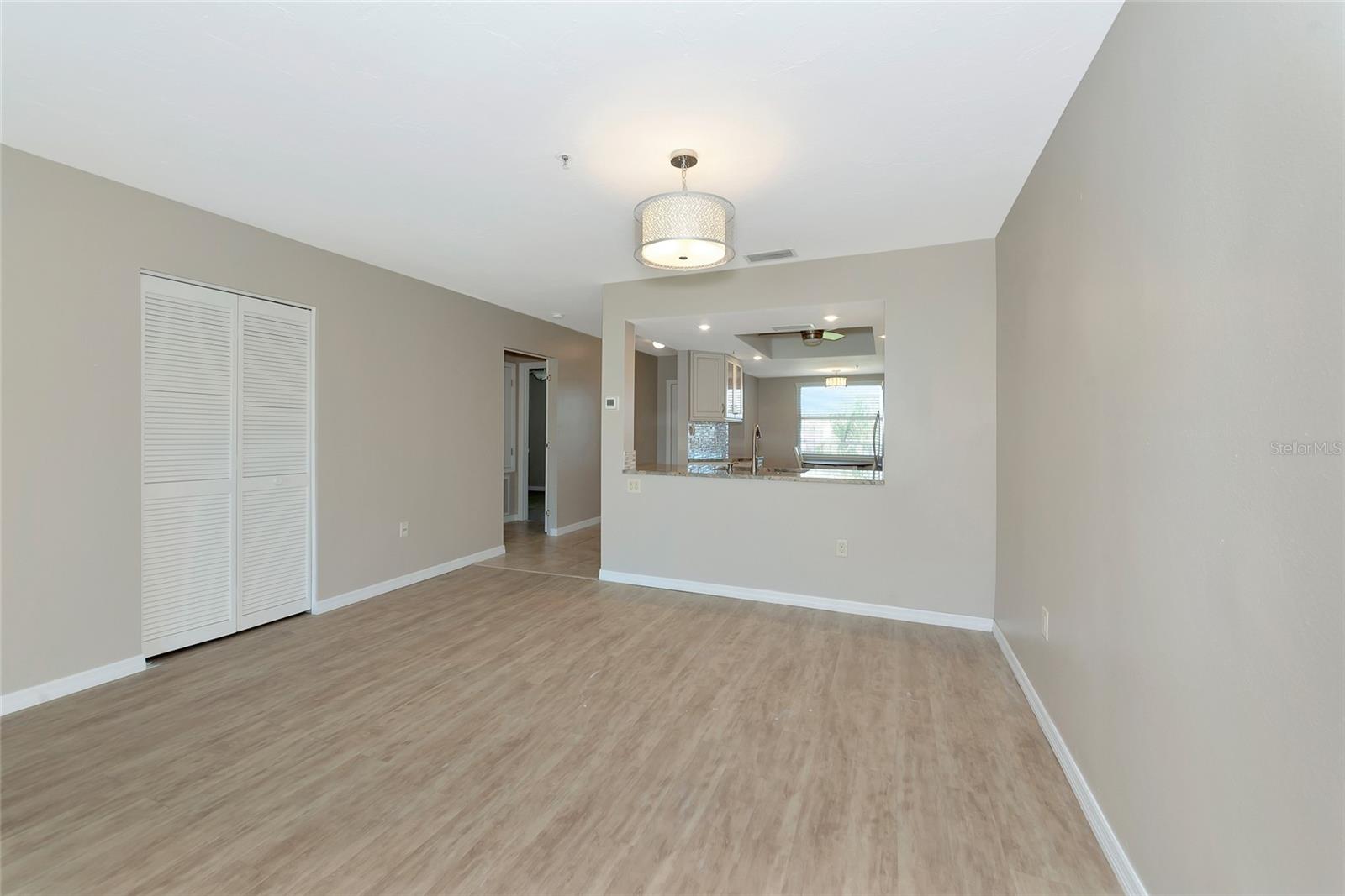 6503 STONE RIVER RD #305, BRADENTON, FL, 34203