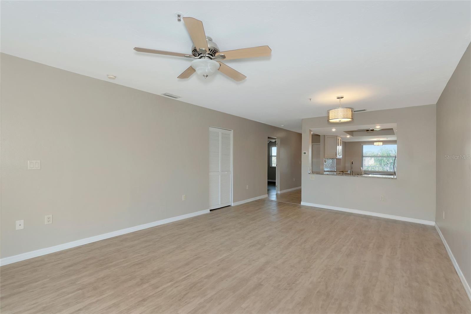 6503 STONE RIVER RD #305, BRADENTON, FL, 34203