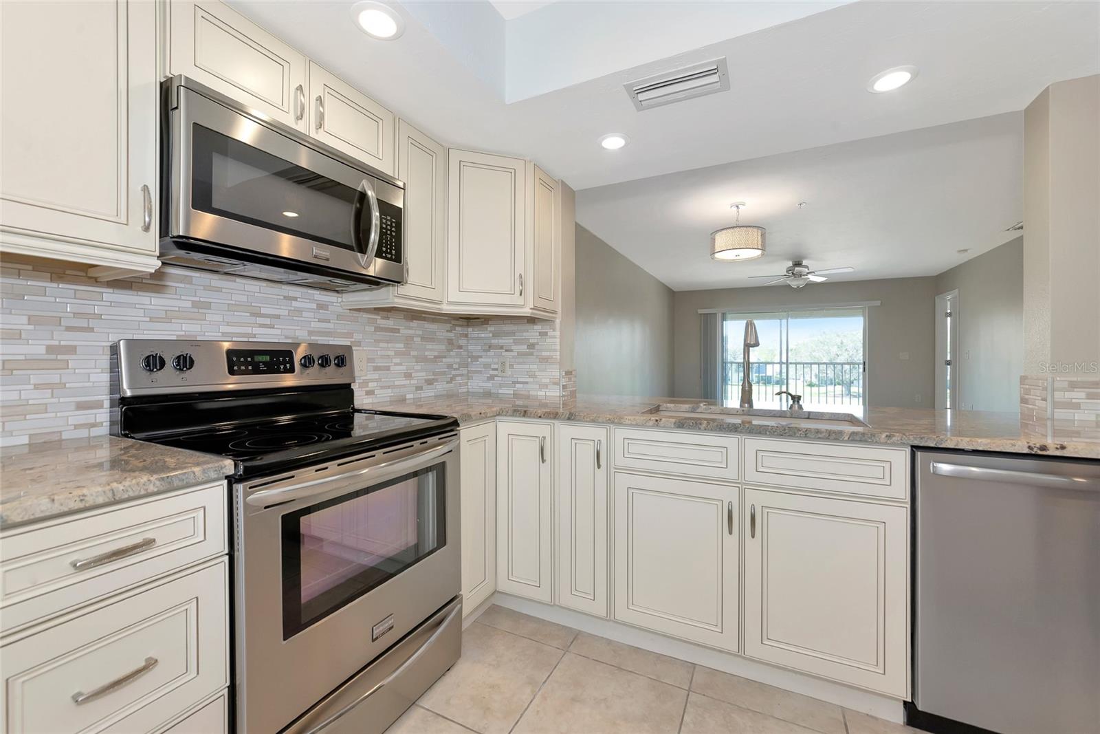 6503 STONE RIVER RD #305, BRADENTON, FL, 34203