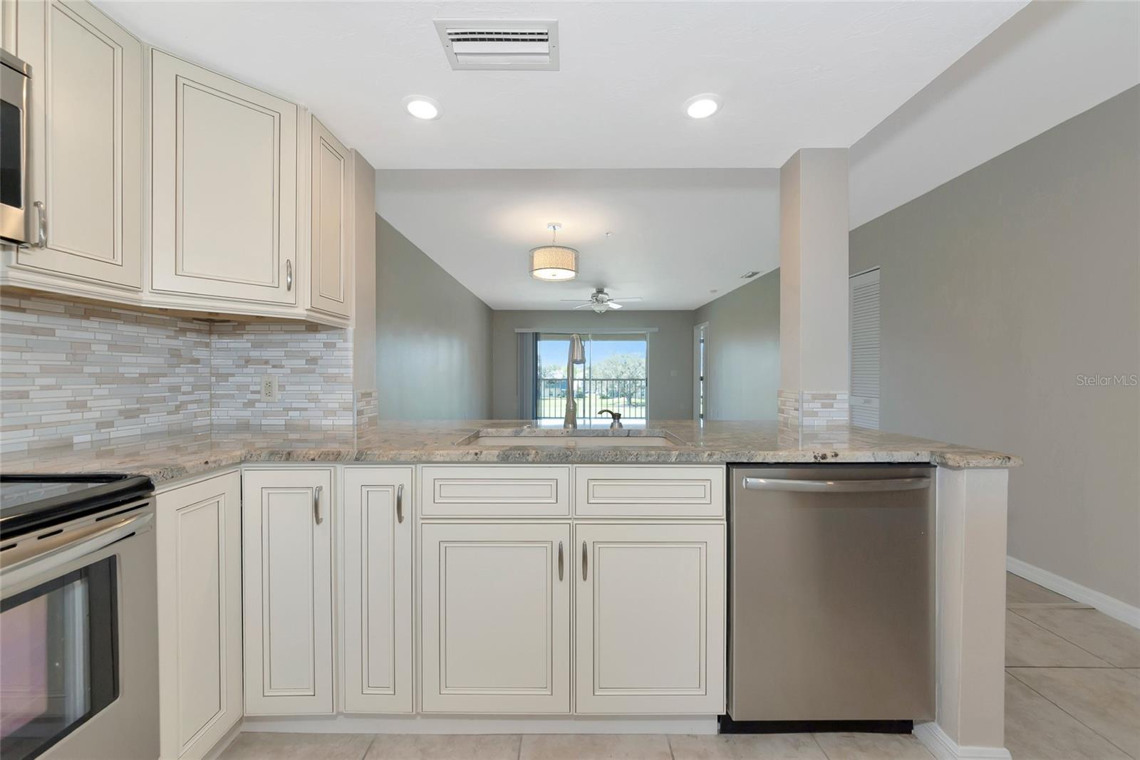 6503 STONE RIVER RD #305, BRADENTON, FL, 34203