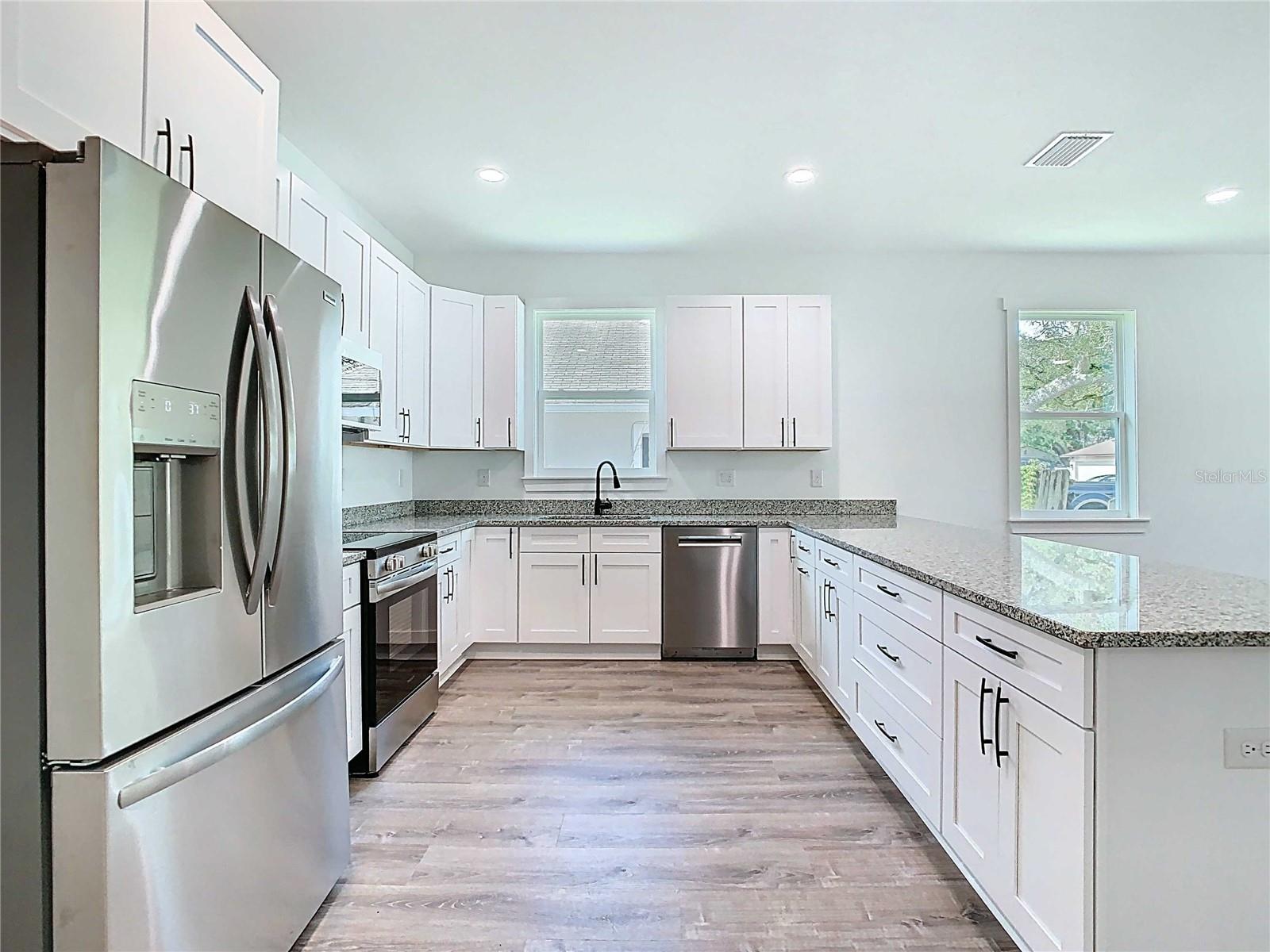 8111 N EDISON AVE, TAMPA, FL, 33604