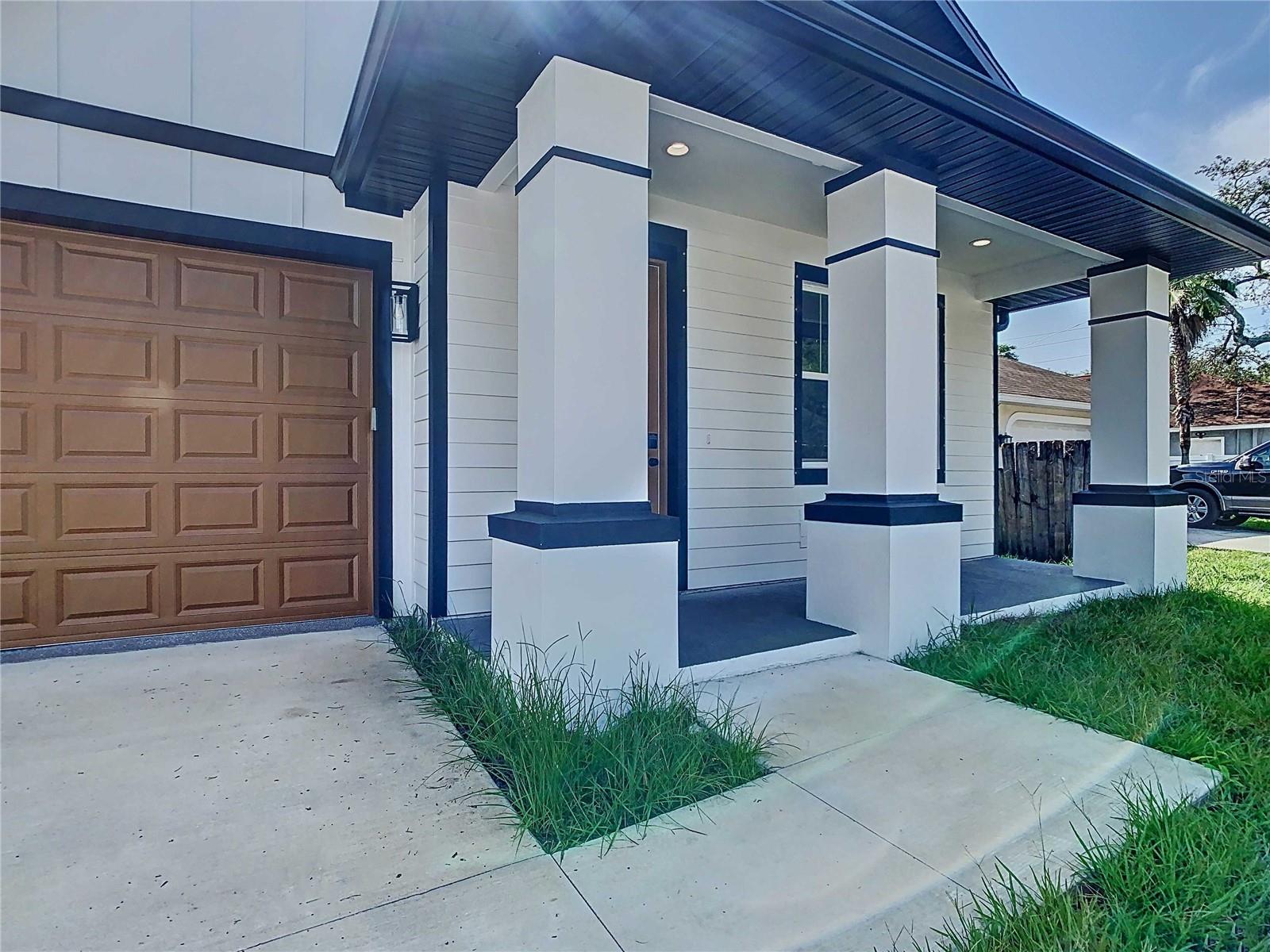 8111 N EDISON AVE, TAMPA, FL, 33604