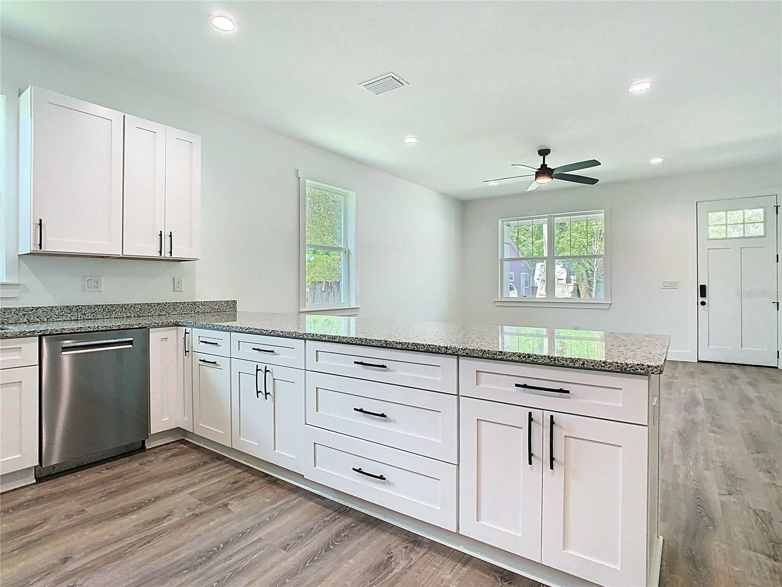 8111 N EDISON AVE, TAMPA, FL, 33604