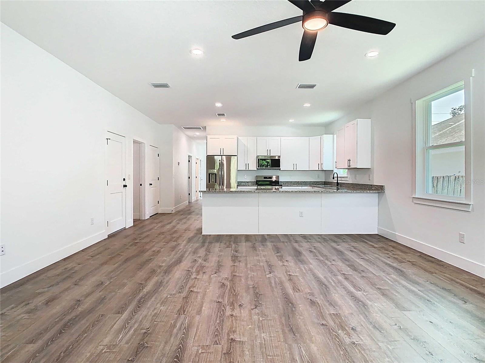 8111 N EDISON AVE, TAMPA, FL, 33604