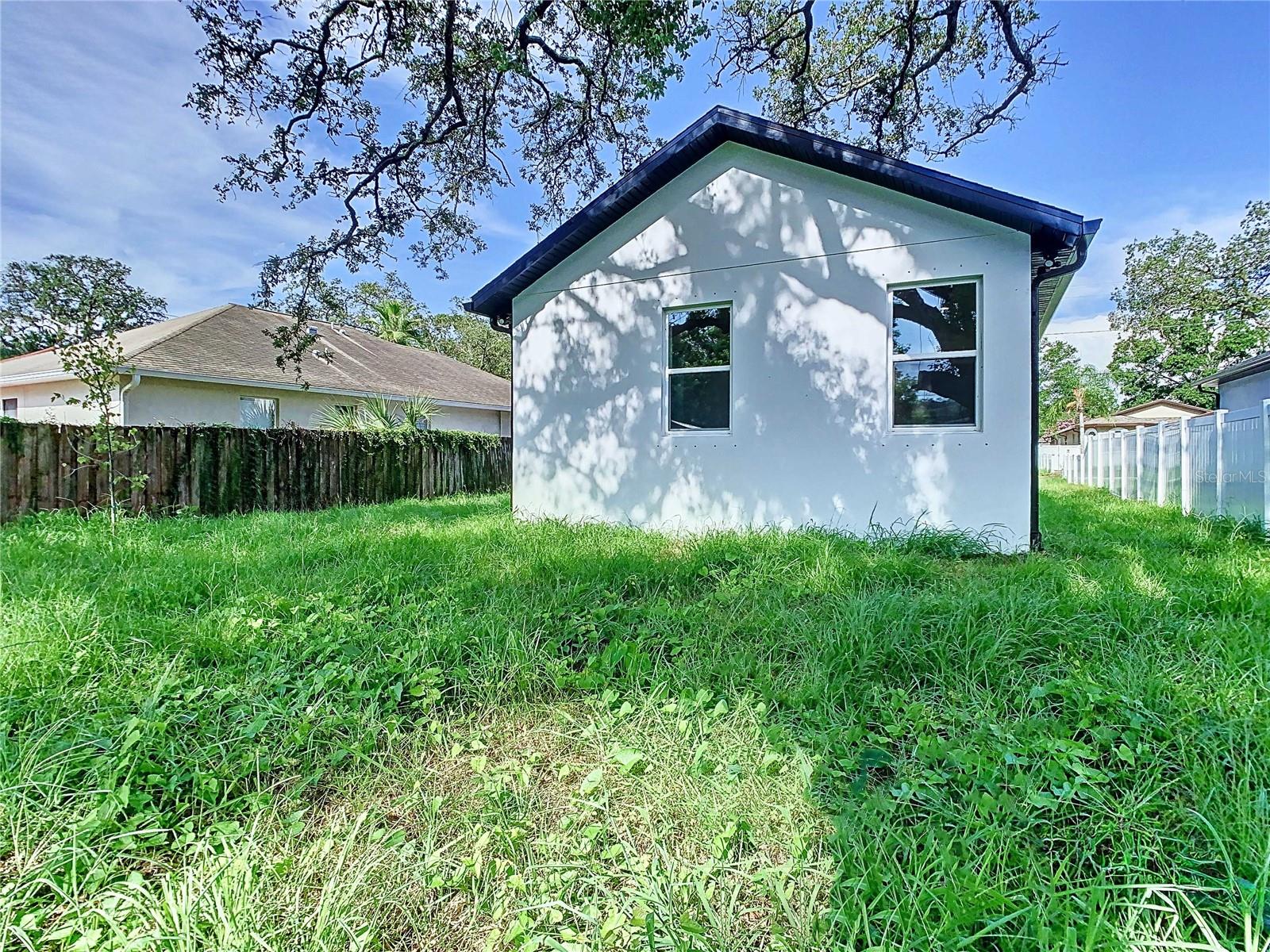 8111 N EDISON AVE, TAMPA, FL, 33604
