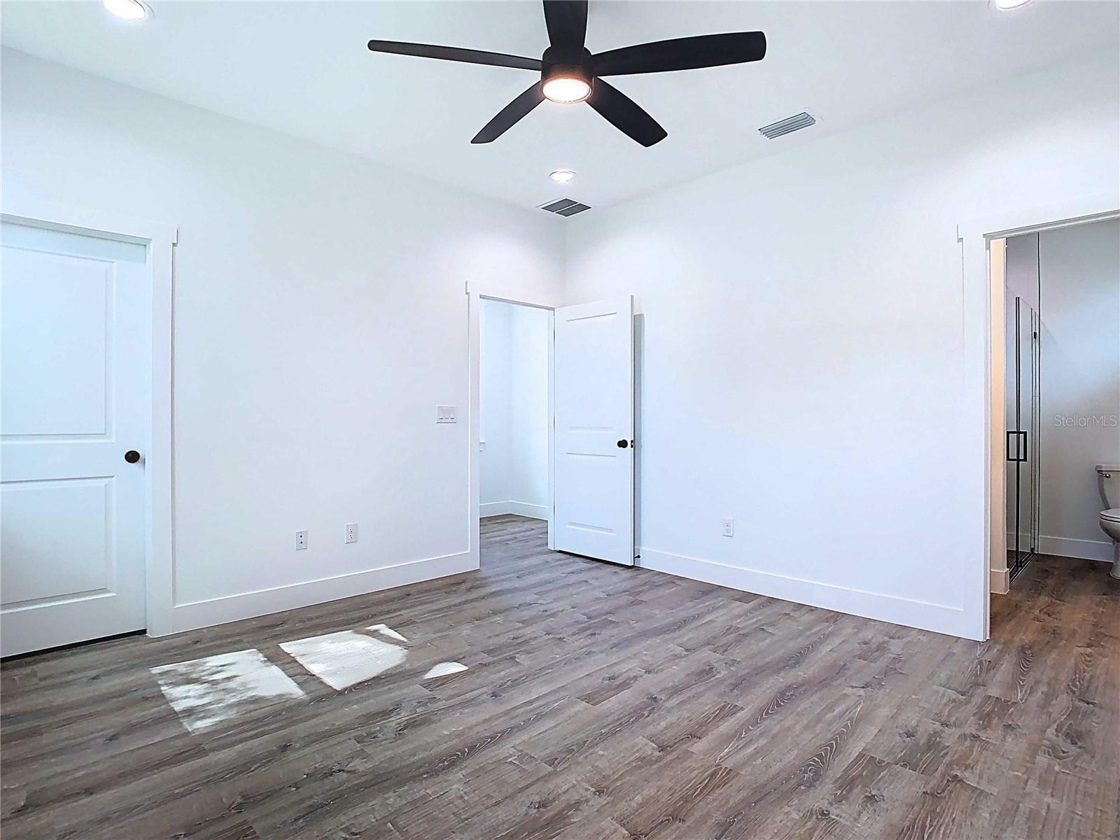 8111 N EDISON AVE, TAMPA, FL, 33604