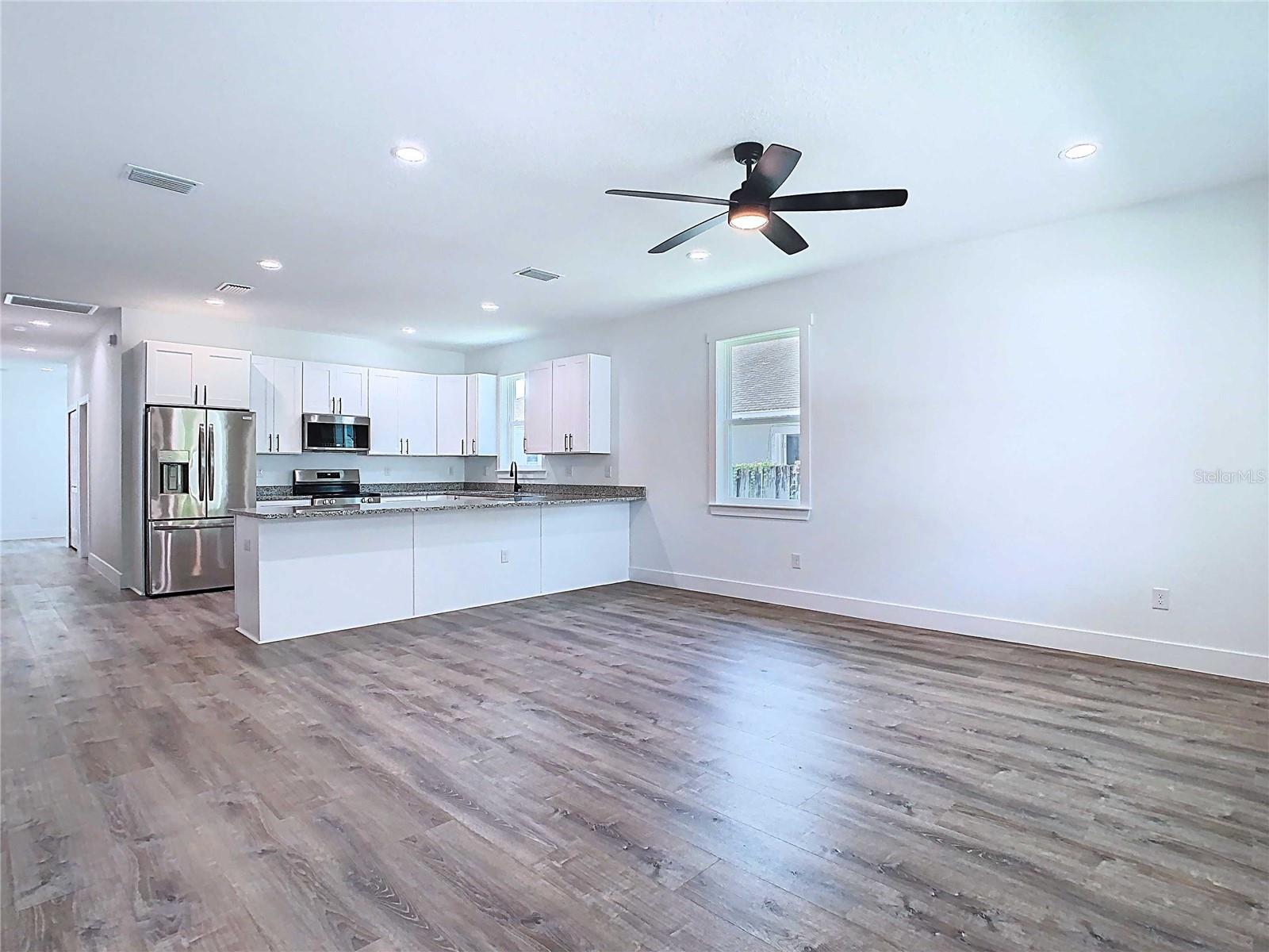 8111 N EDISON AVE, TAMPA, FL, 33604