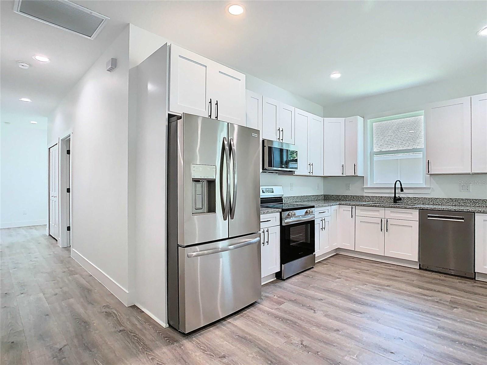 8111 N EDISON AVE, TAMPA, FL, 33604