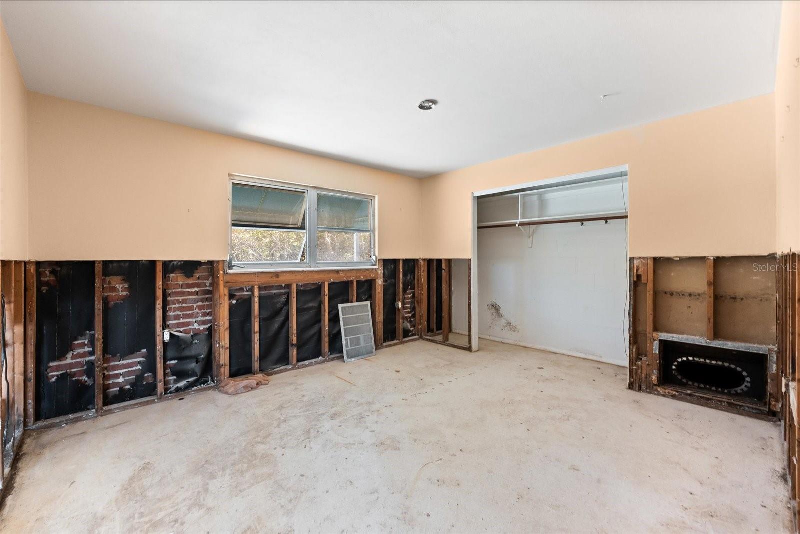 713 SAINT JUDES DR S #1, LONGBOAT KEY, FL, 34228