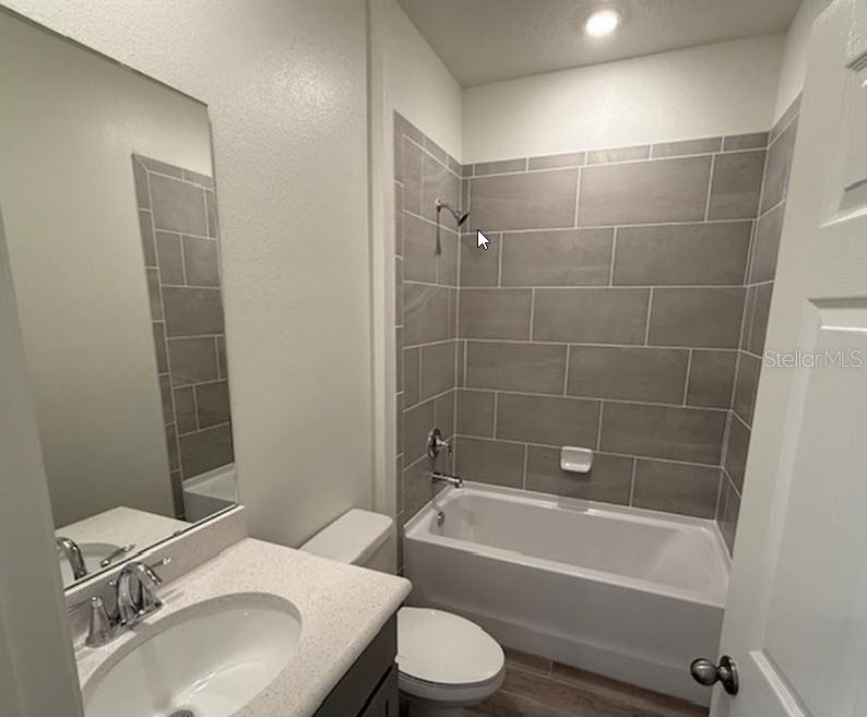 8 FLINT HILL LN, PALM COAST, FL, 32137