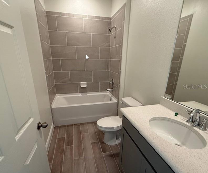 8 FLINT HILL LN, PALM COAST, FL, 32137