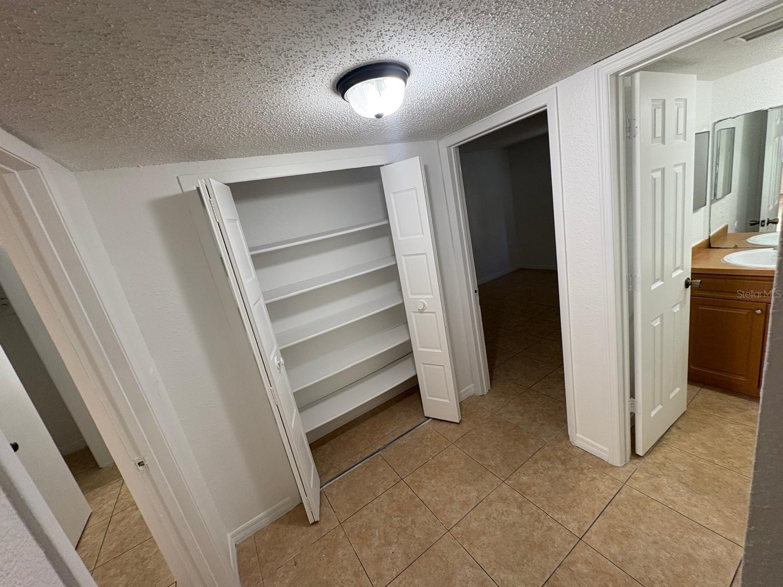 4407 S SEMORAN BLVD #6, ORLANDO, FL, 32822