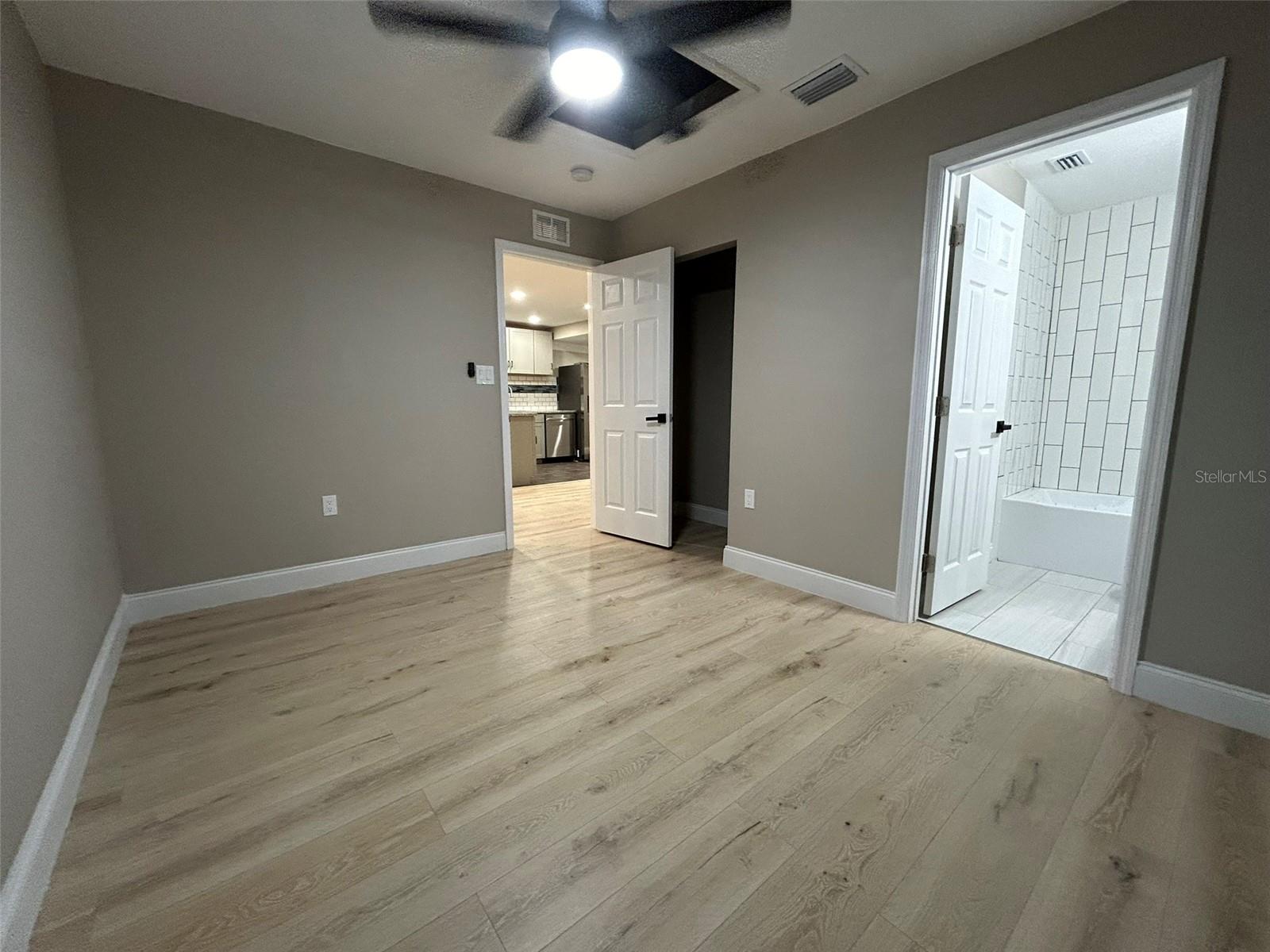 1615 39TH ST S, ST PETERSBURG, FL, 33711