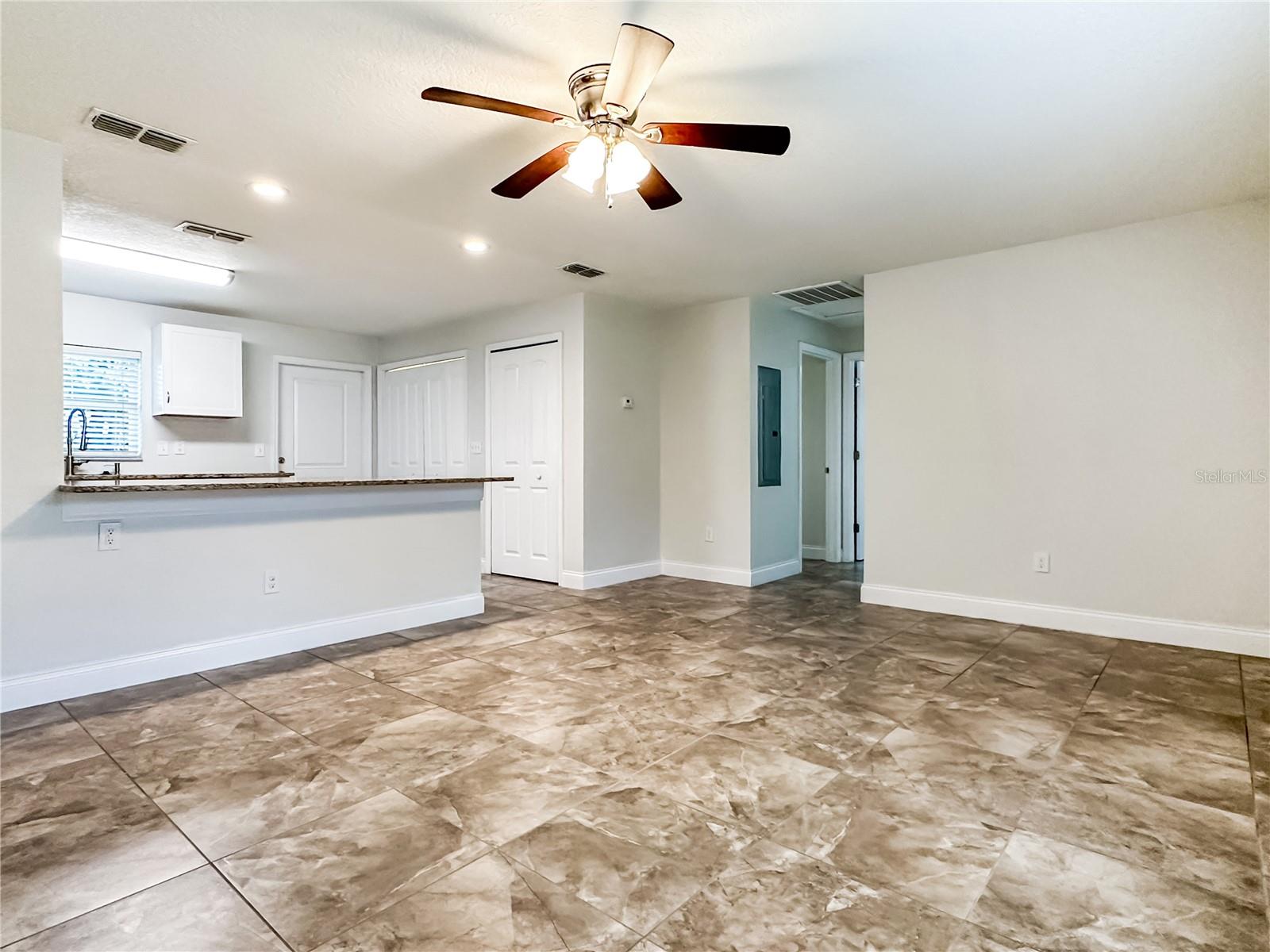 219 W MAPLE ST, DAVENPORT, FL, 33837