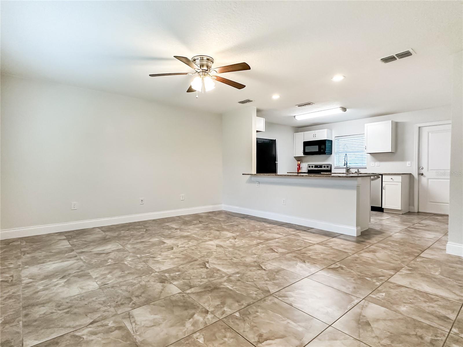 219 W MAPLE ST, DAVENPORT, FL, 33837