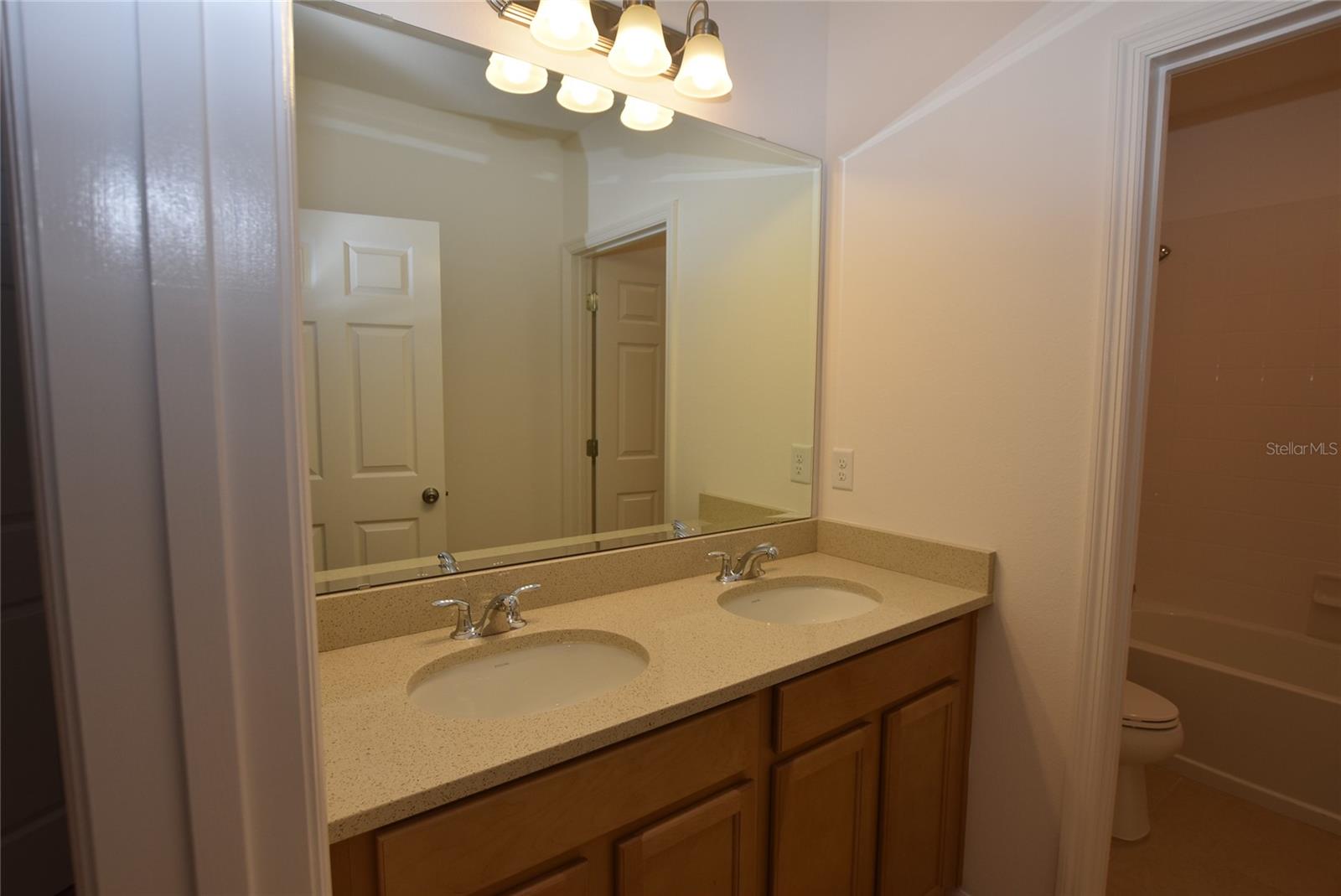 9394 VILLANOVA DR, GROVELAND, FL, 34736