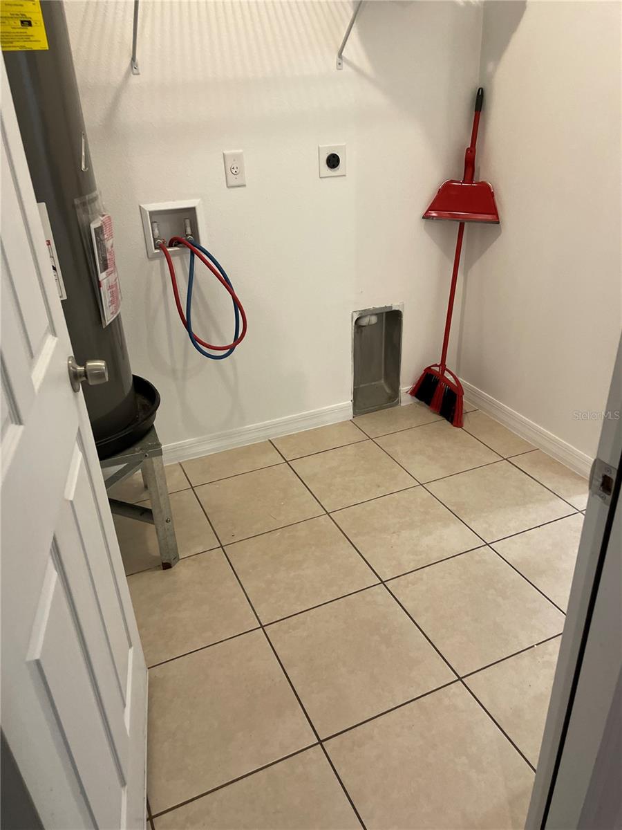424 CRABTREE AVE, ORLANDO, FL, 32835