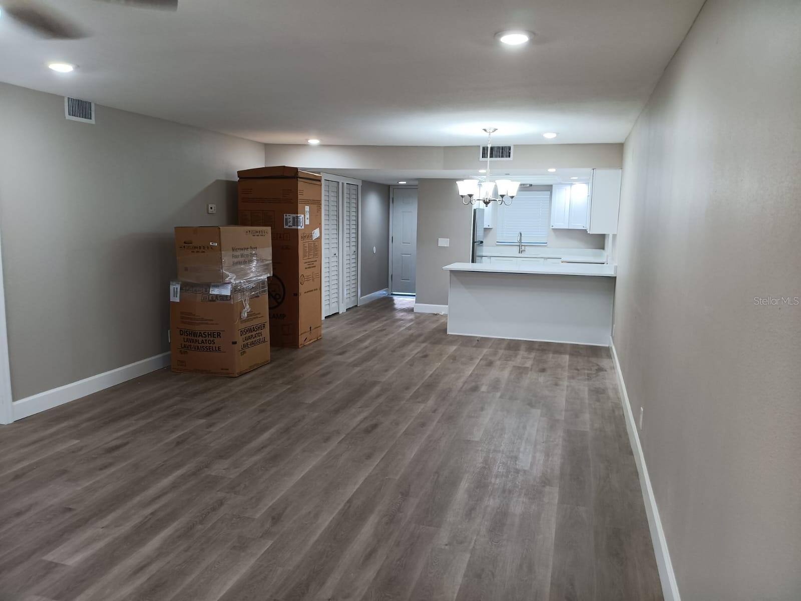101 LAKE AVE NE #113, LARGO, FL, 33771